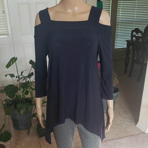Karen J Design s sleek flowy swing top cold shoulder - Picture 1 of 6